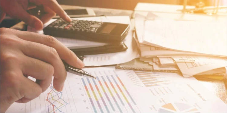 Calculate your expenses and ROI
