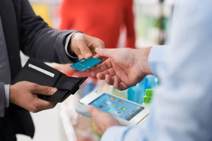 payment wirh card machine