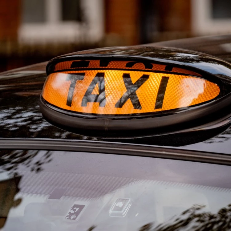 See which is the best credit card reader for taxi drivers