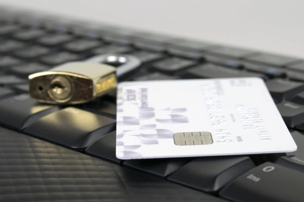What are the benefits of chip and pin machines