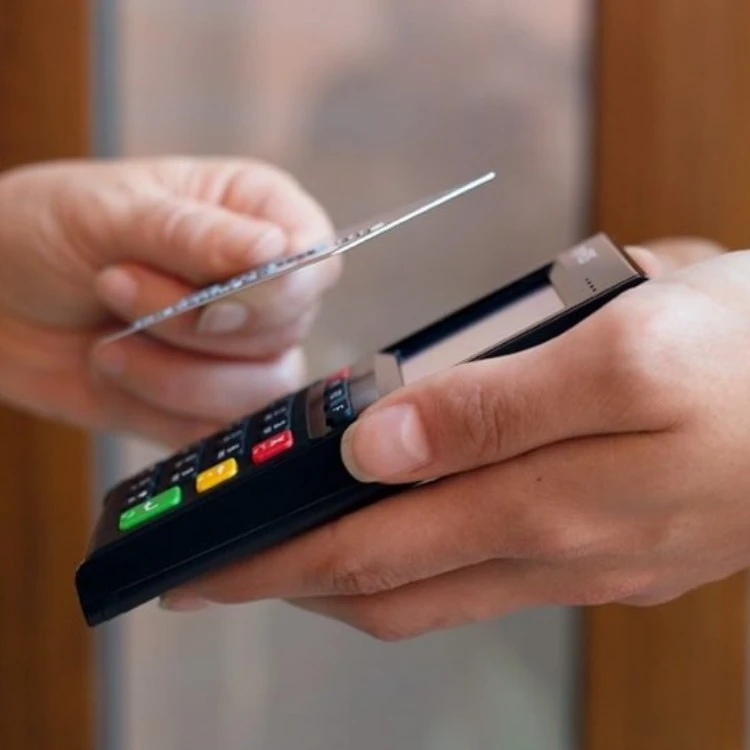 Descubra cómo funcionan los pagos con tarjeta