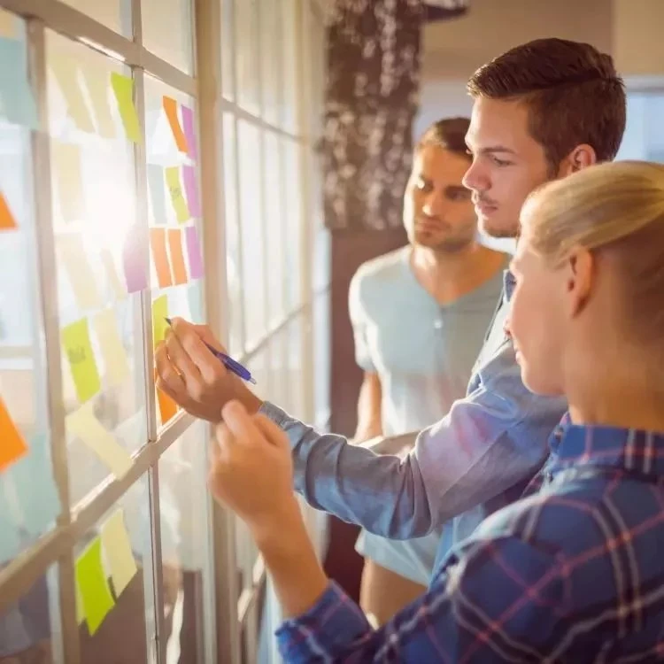 Como a definição de objectivos ajuda os empregados
